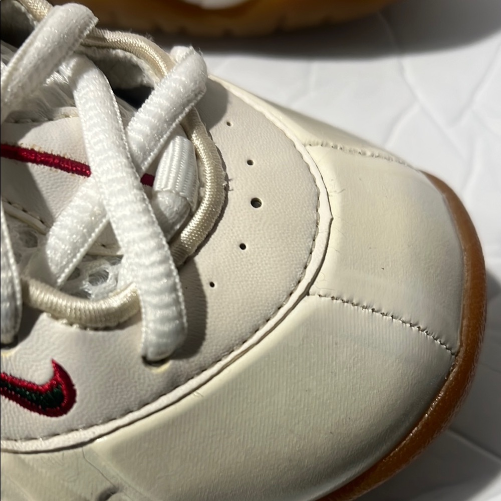 Men's Nike Cream Sneakers - Picture 6 of 13